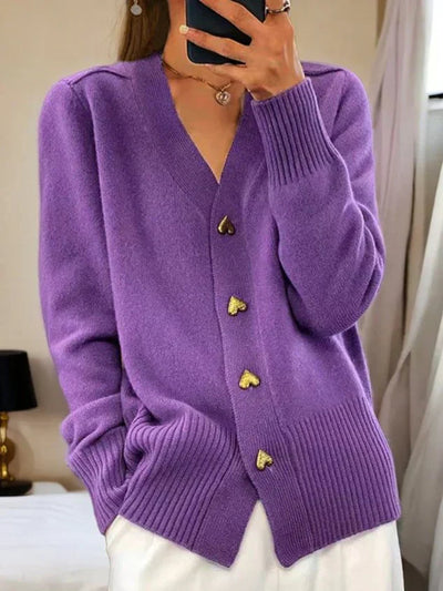 Cardigan med knapliste – Bekvem charme med feminin elegance