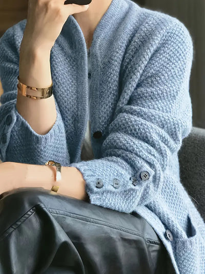 Strikket Cardigan i Uldmix – Diskret elegance møder tidløs komfort