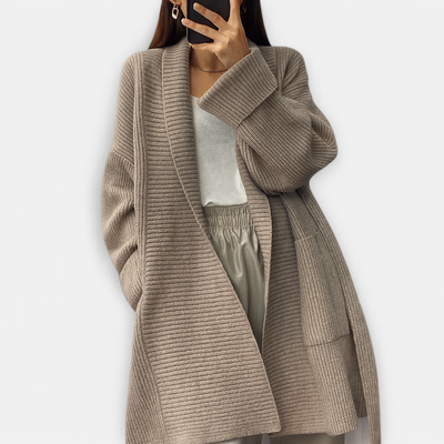 Mysig strikket cardigan – Afslappet neutral stil