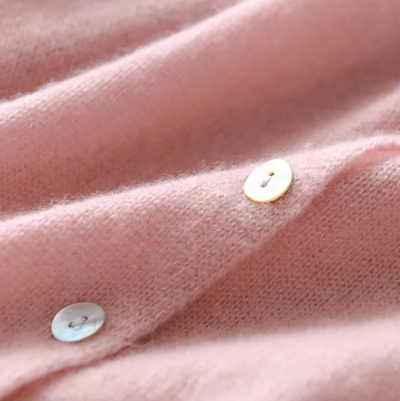 Mysig antracitfarvet cardigan med knapper – Ukompliceret elegance