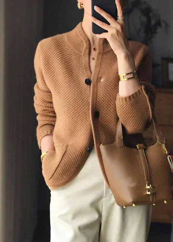 Strikket Cardigan i Uldmix – Diskret elegance møder tidløs komfort